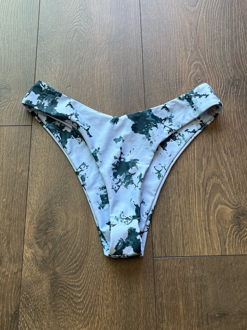 NWOT SHEIN Marble Bikini Bottoms